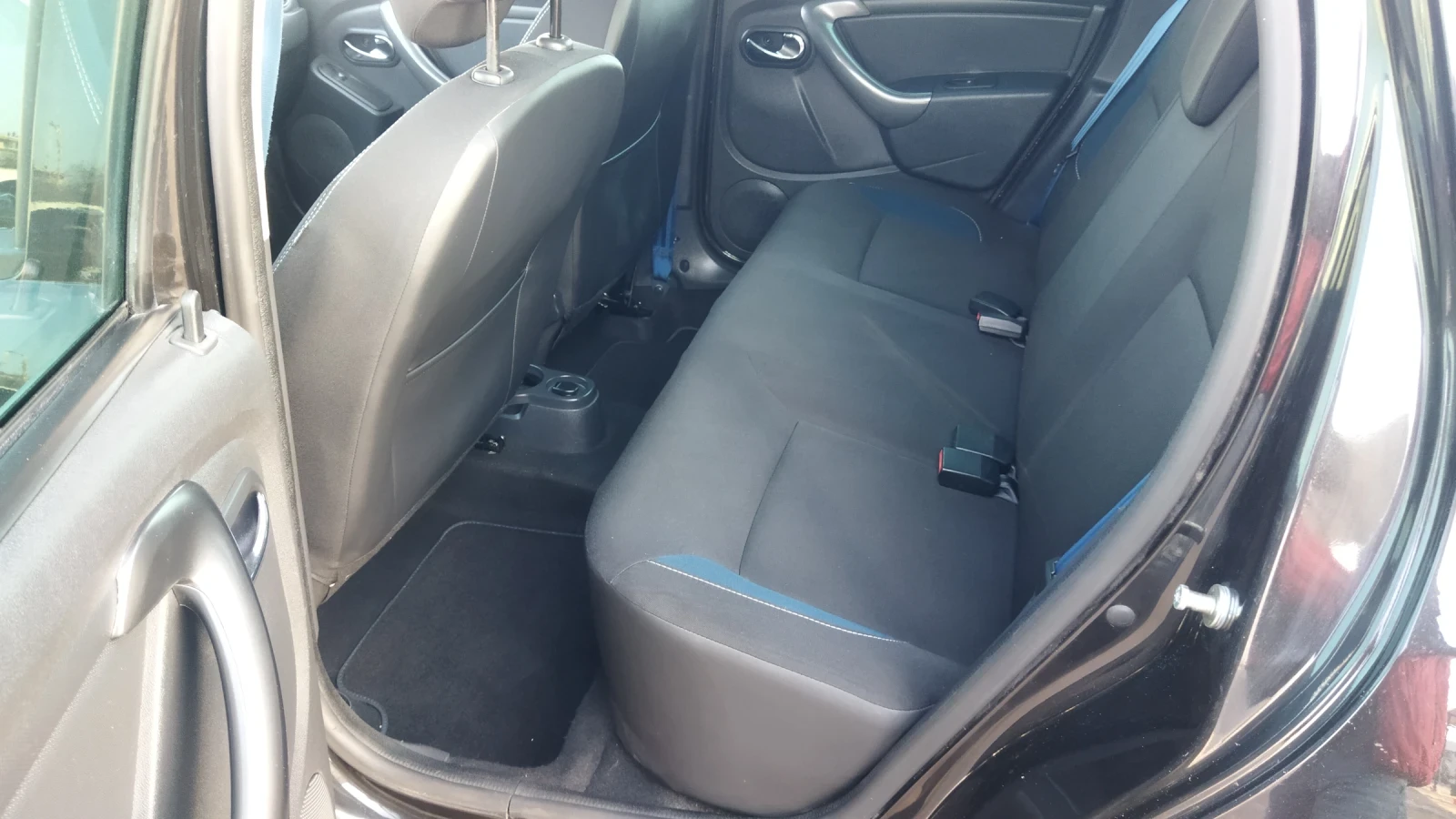 Dacia Duster 1.2i 4x4  | Mobile.bg   11