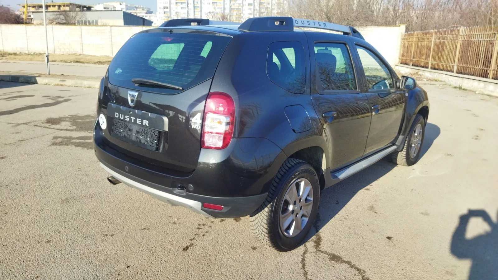 Dacia Duster 1.2i 4x4 Швейцария - изображение 5