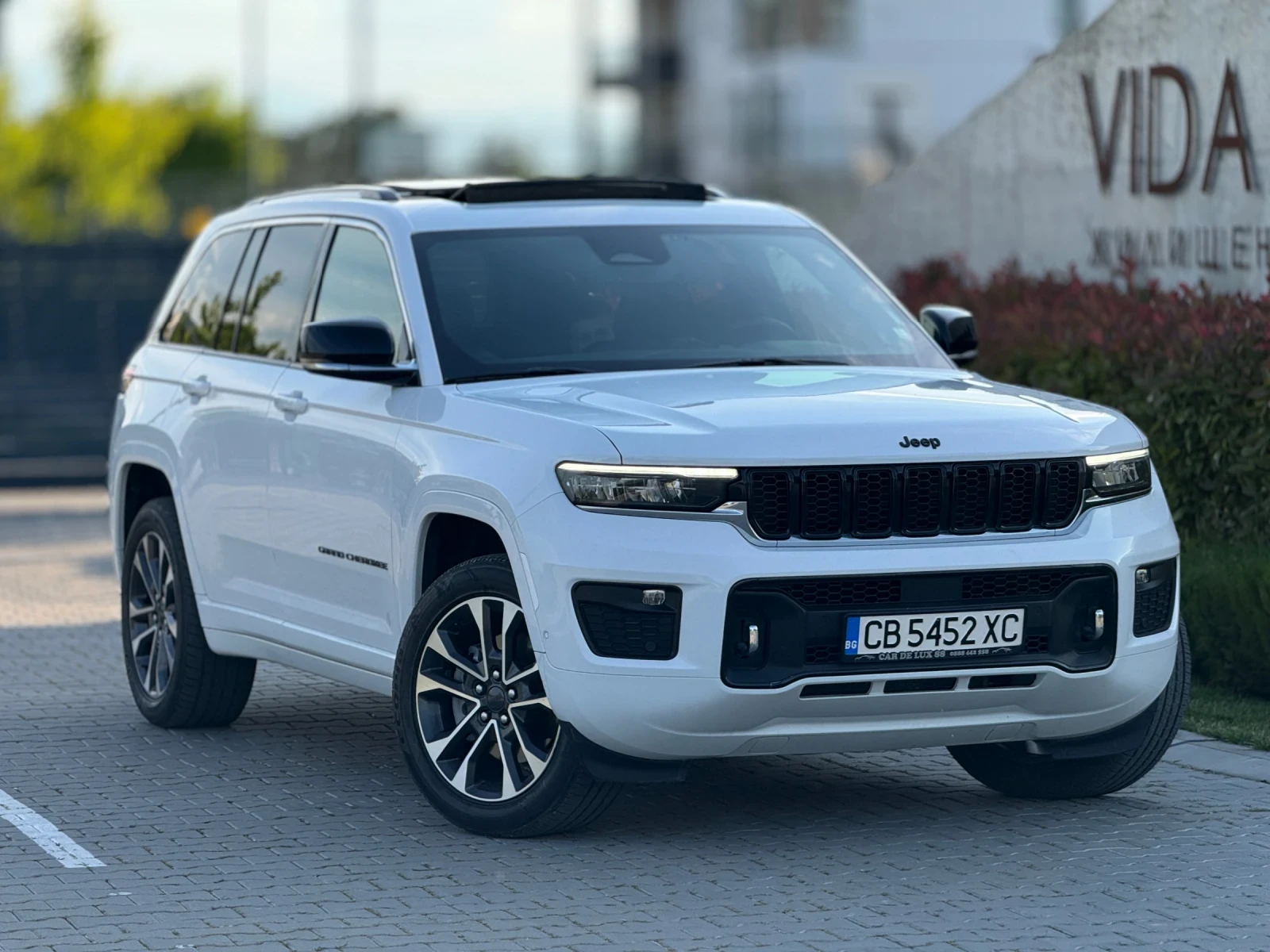Jeep Grand cherokee Summit, 5.7, V8 - изображение 3