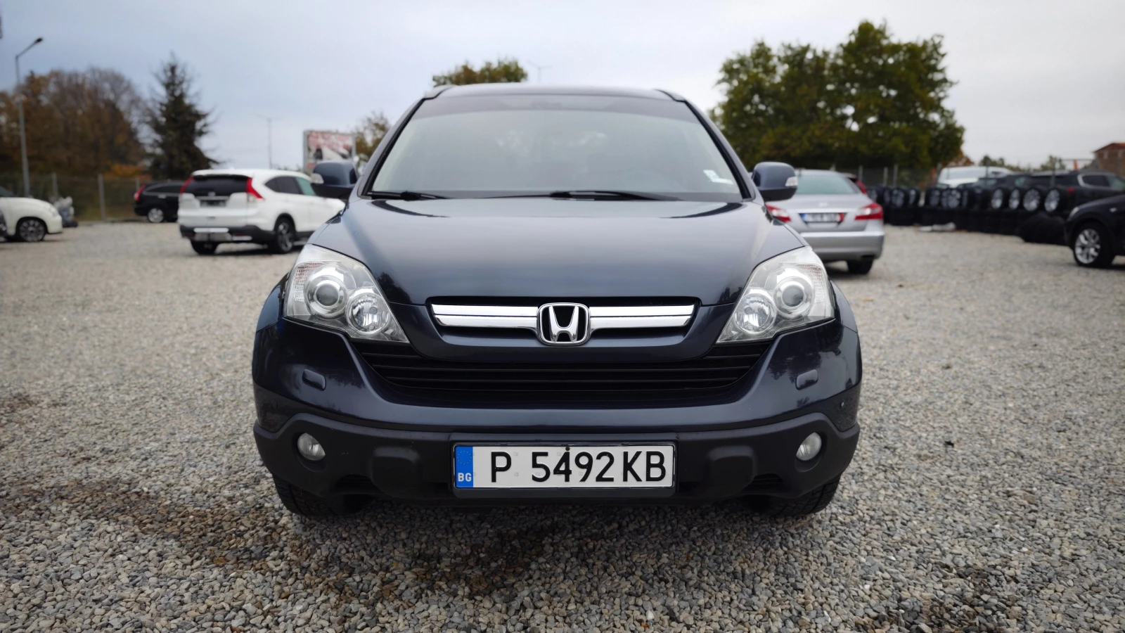 Honda Cr-v ВСИЧКО ПЛАТЕНО/ОБСЛУЖЕН/СПОЙЛЕР/СТЕПЕНКИ/NAV/KAM - изображение 4