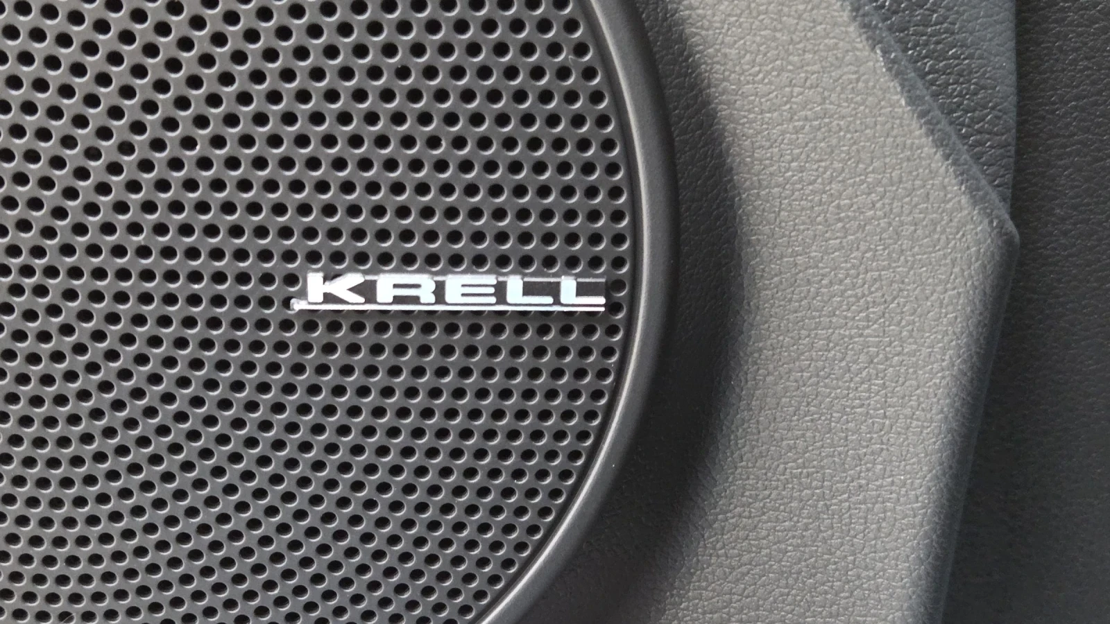 Hyundai Kona 64KWh/  /Blue Link | Mobile.bg   16