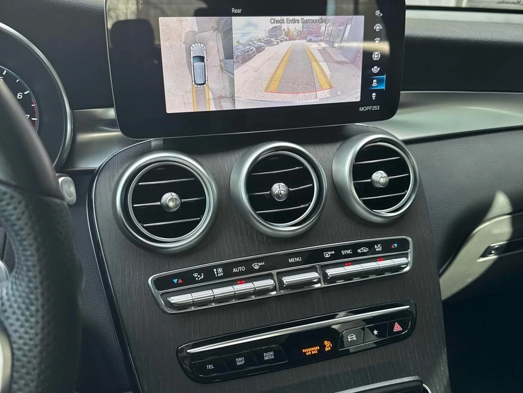 Mercedes-Benz GLC 300 * CARFAX * БЕЗ ПЪРВОНАЧАЛНА ВНОСКА - изображение 10