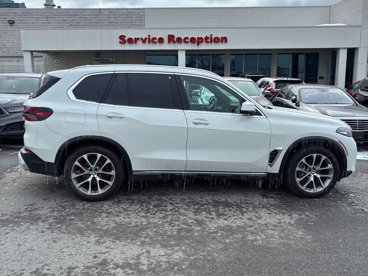 BMW X5 xDrive40i| DISTRONIC| HAR/KARDON| 360| HUD| ОБДУХ, снимка 4 - Автомобили и джипове - 53819617