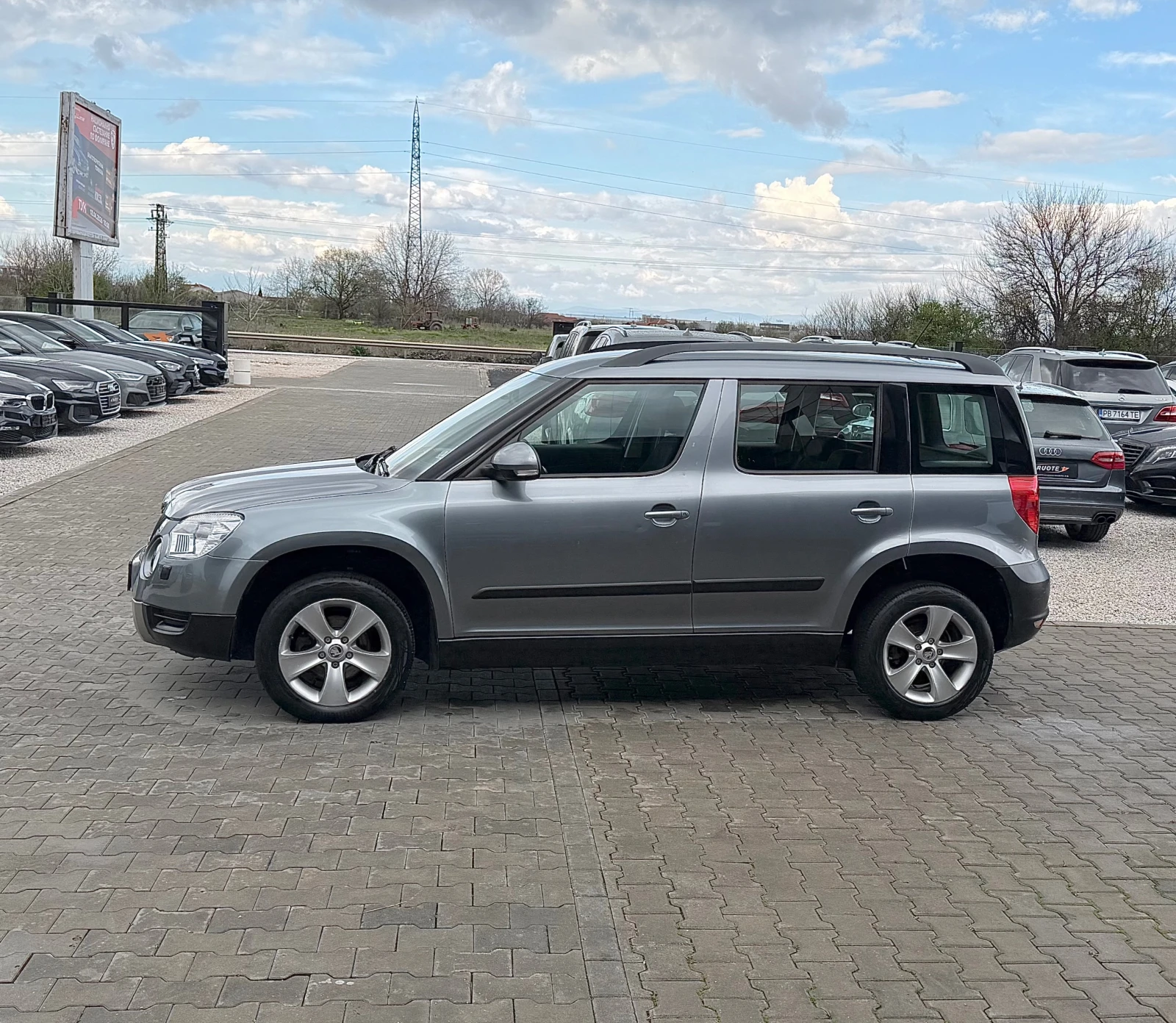 Skoda Yeti 1.6TDi , снимка 6 - Автомобили и джипове - 54092755