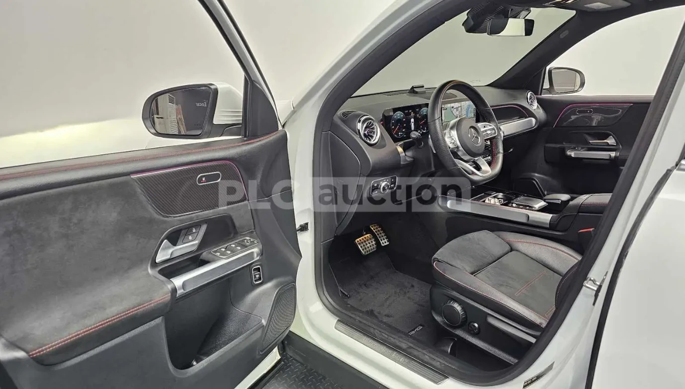Mercedes-Benz GLB 250 4MATIC* AMG LINE, снимка 9 - Автомобили и джипове - 54224431