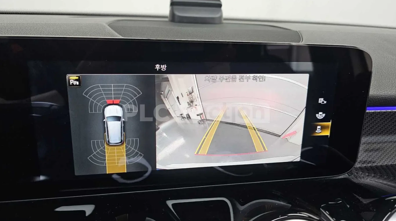 Mercedes-Benz GLB 250 4MATIC* AMG LINE, снимка 14 - Автомобили и джипове - 54224431