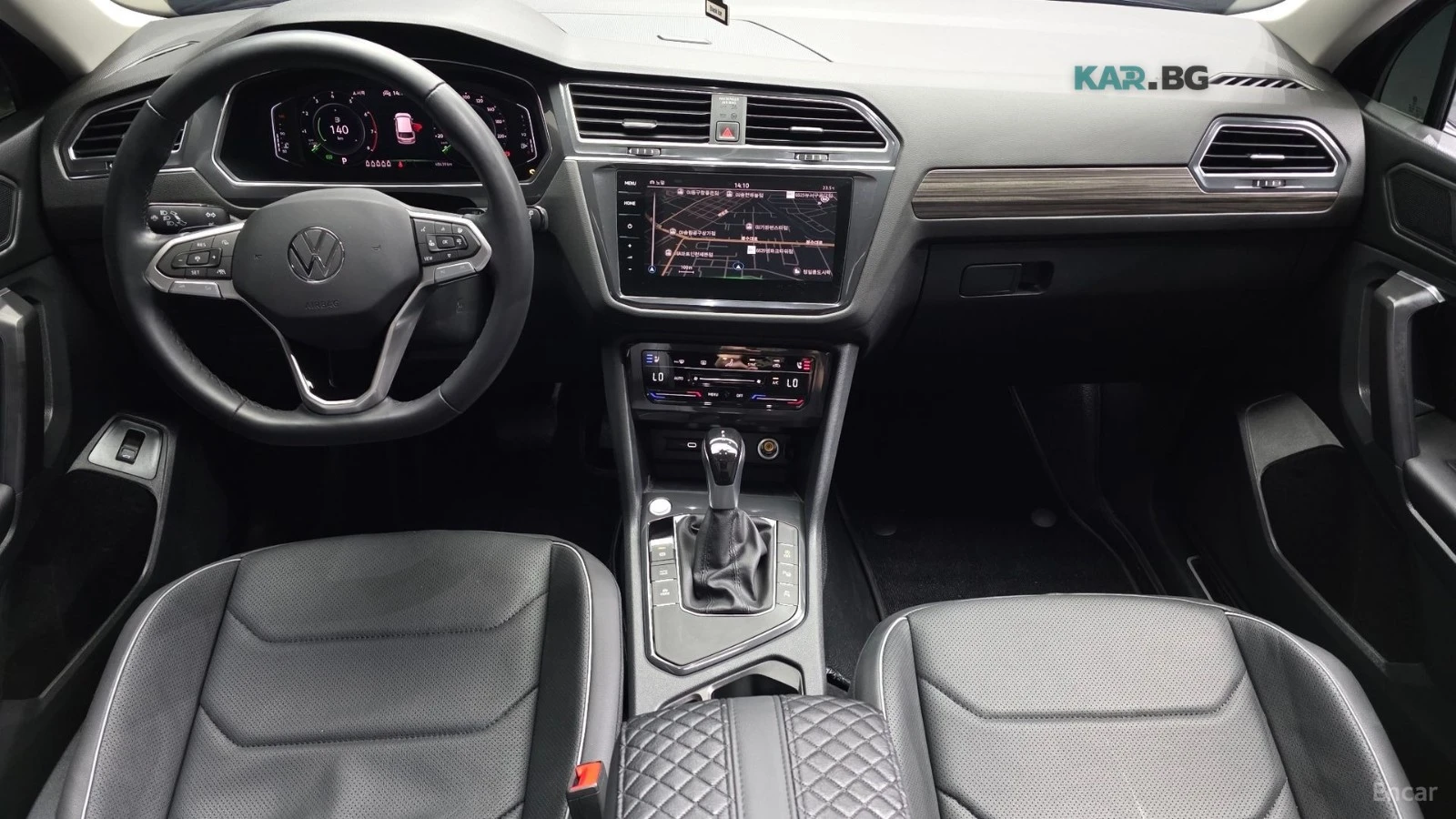 VW Tiguan PRESTIGE/HUD/KEYLESS/PANO/KAMEPA, снимка 7 - Автомобили и джипове - 54895803