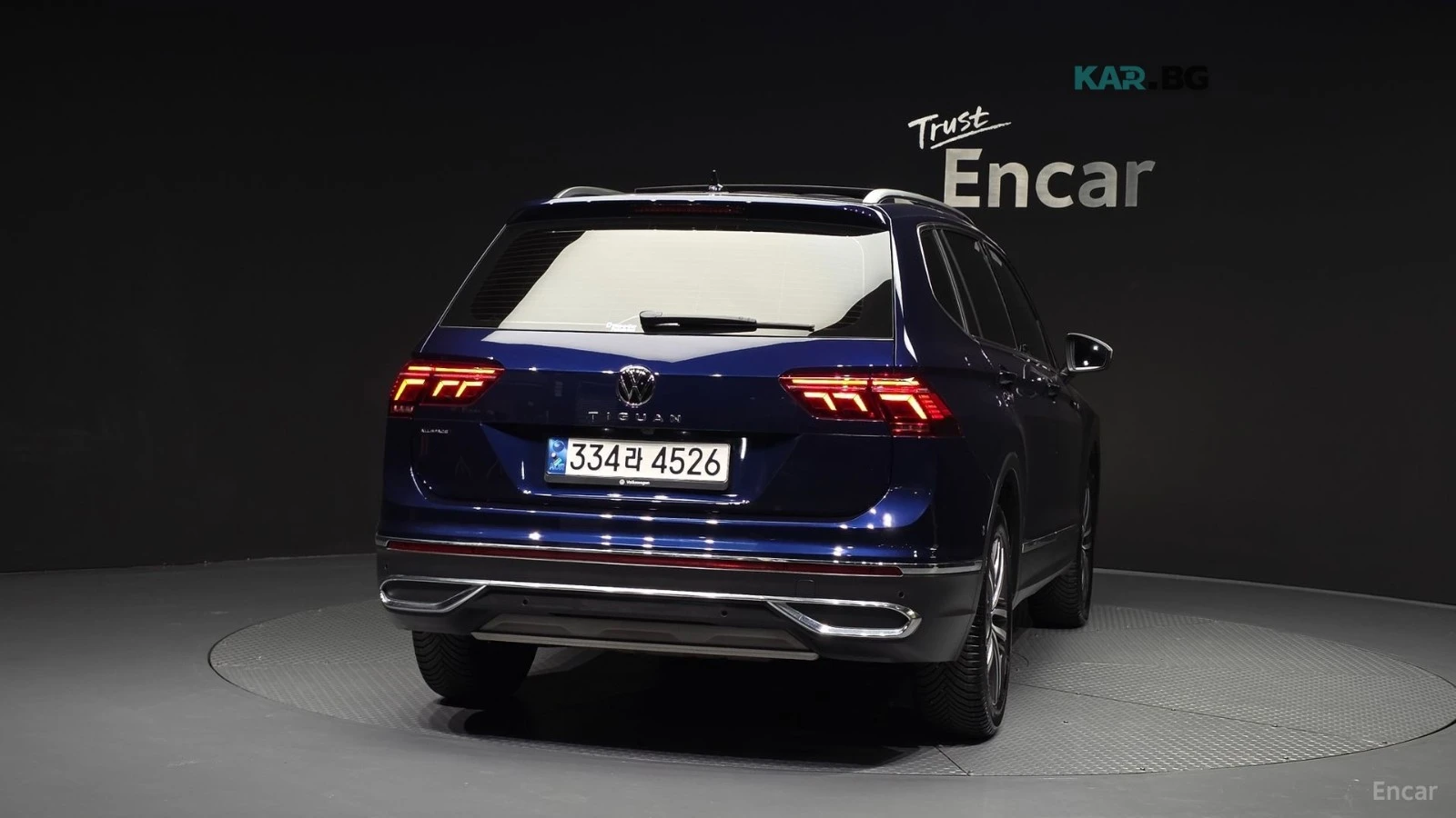 VW Tiguan PRESTIGE/HUD/KEYLESS/PANO/KAMEPA, снимка 4 - Автомобили и джипове - 54895803