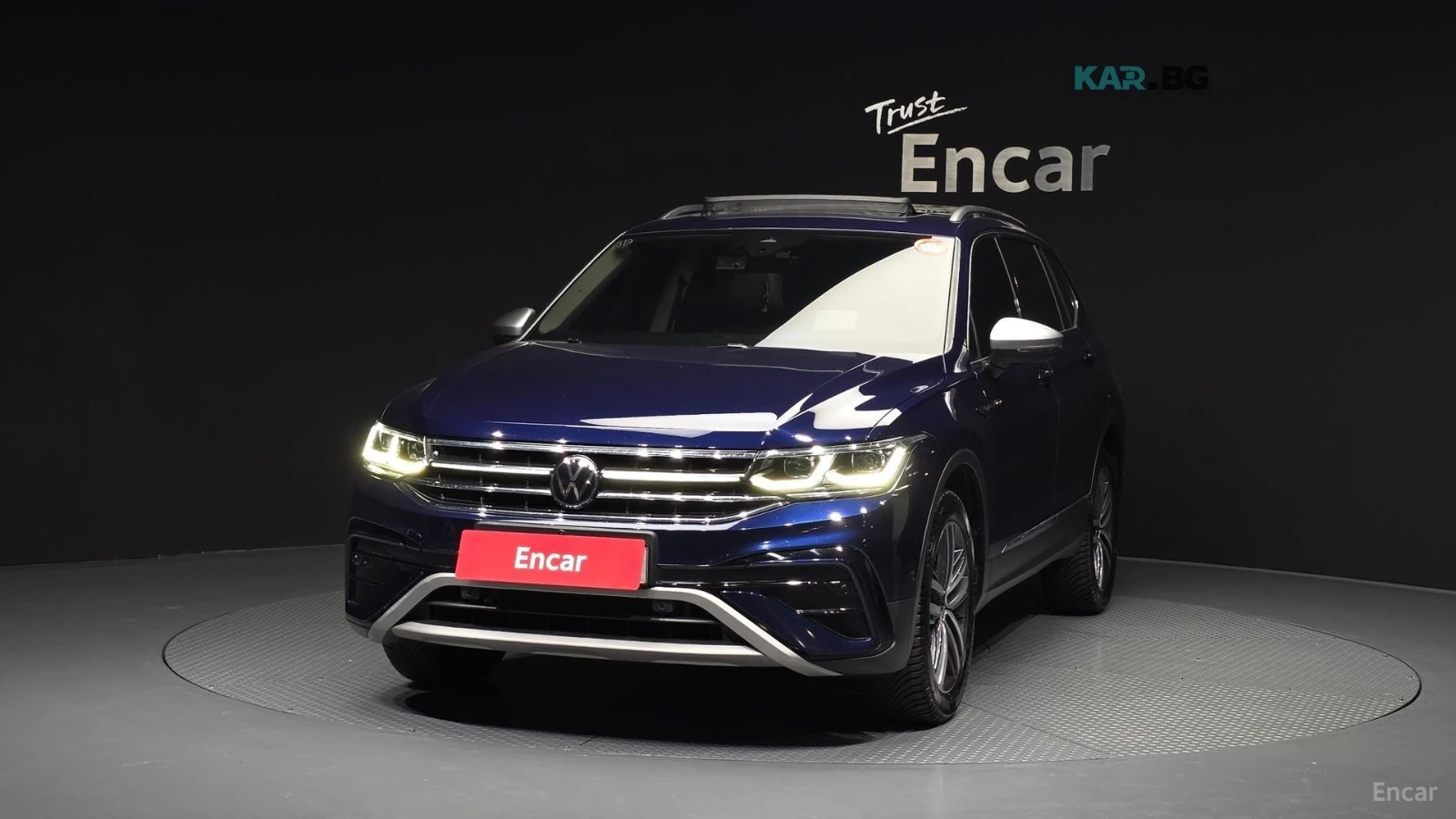 VW Tiguan PRESTIGE/HUD/KEYLESS/PANO/KAMEPA, снимка 3 - Автомобили и джипове - 54895803