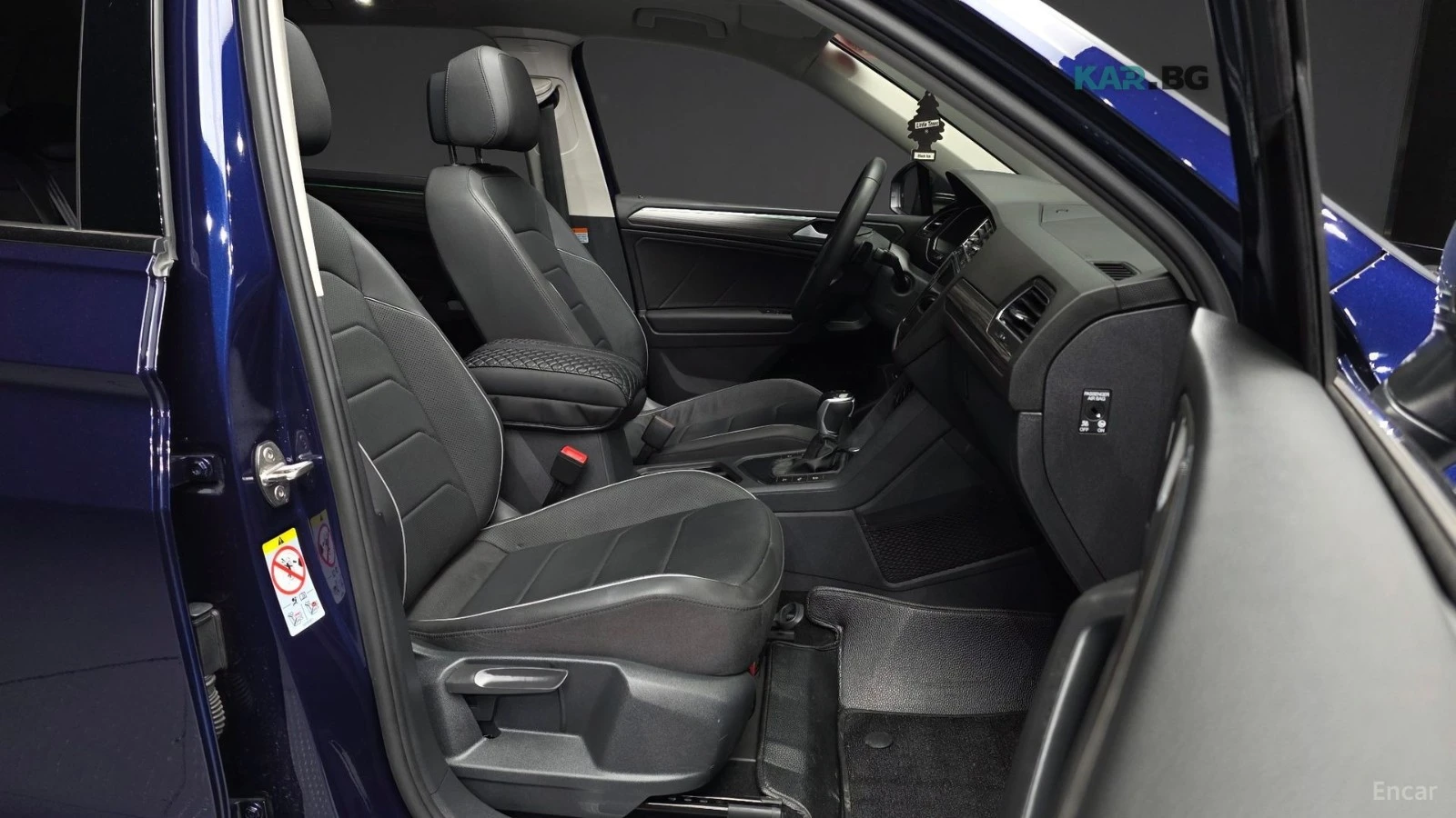 VW Tiguan PRESTIGE/HUD/KEYLESS/PANO/KAMEPA, снимка 11 - Автомобили и джипове - 54895803