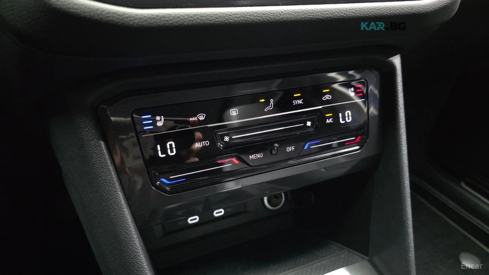 VW Tiguan PRESTIGE/HUD/KEYLESS/PANO/KAMEPA, снимка 16 - Автомобили и джипове - 54895803