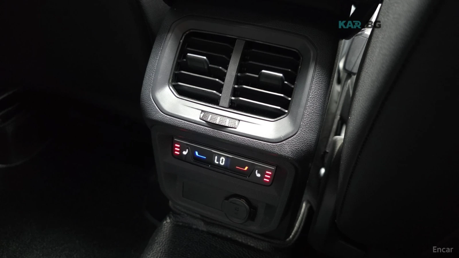 VW Tiguan PRESTIGE/HUD/KEYLESS/PANO/KAMEPA, снимка 17 - Автомобили и джипове - 54895803