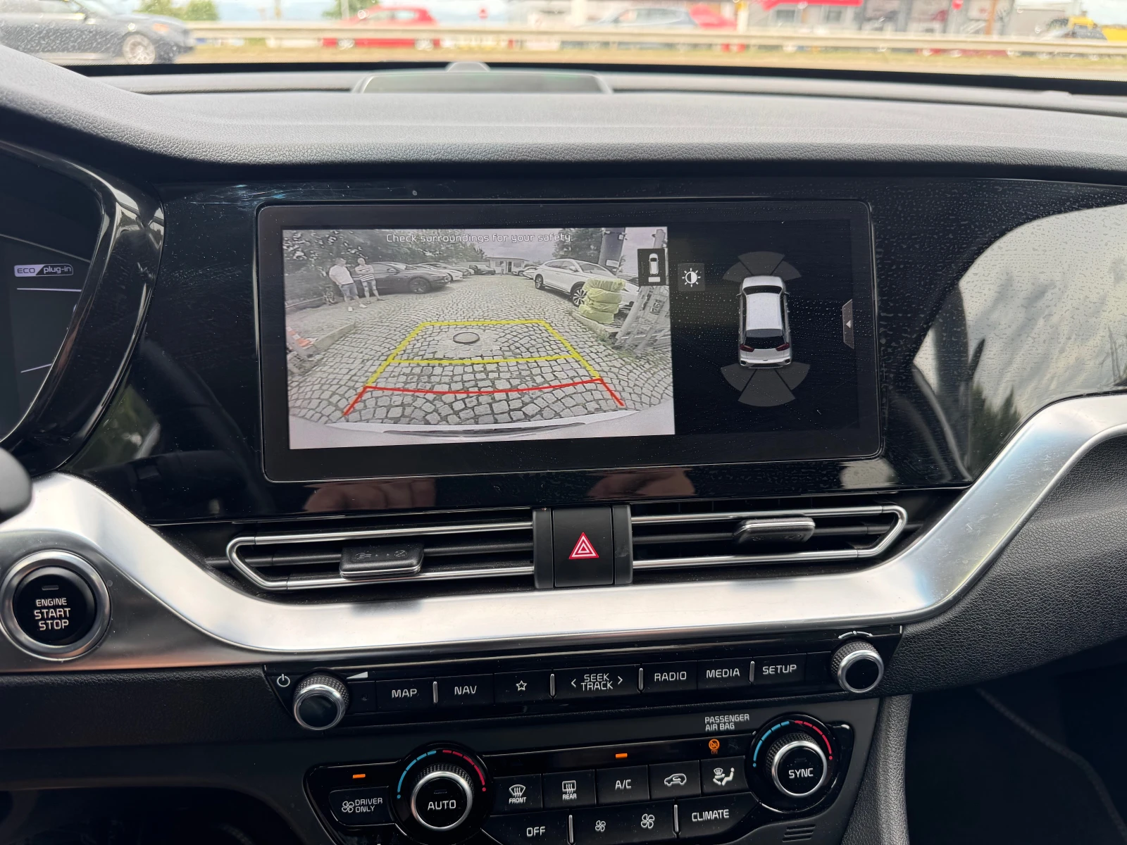 Kia Niro, снимка 10 - Автомобили и джипове - 55103145