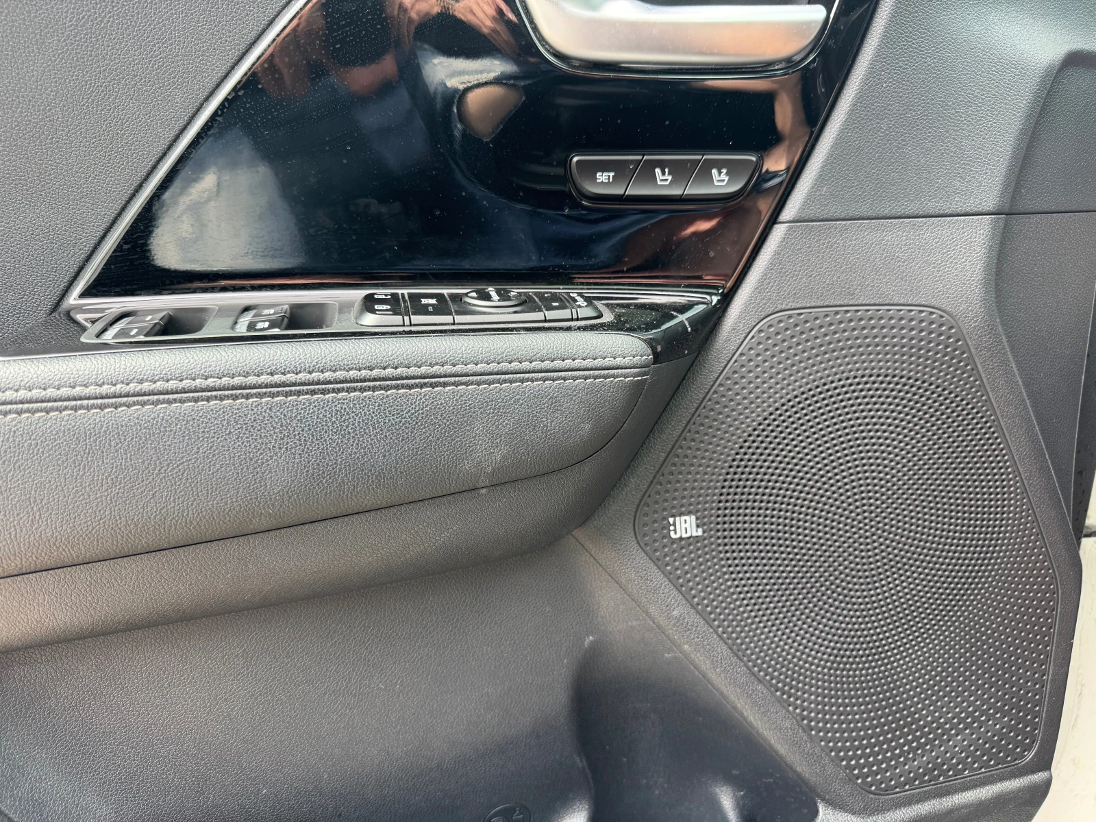 Kia Niro, снимка 7 - Автомобили и джипове - 55103145