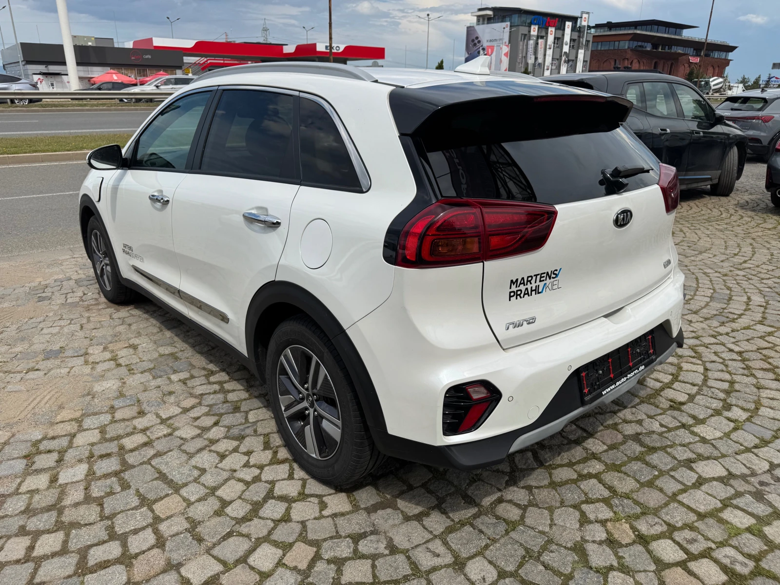 Kia Niro, снимка 4 - Автомобили и джипове - 55103145