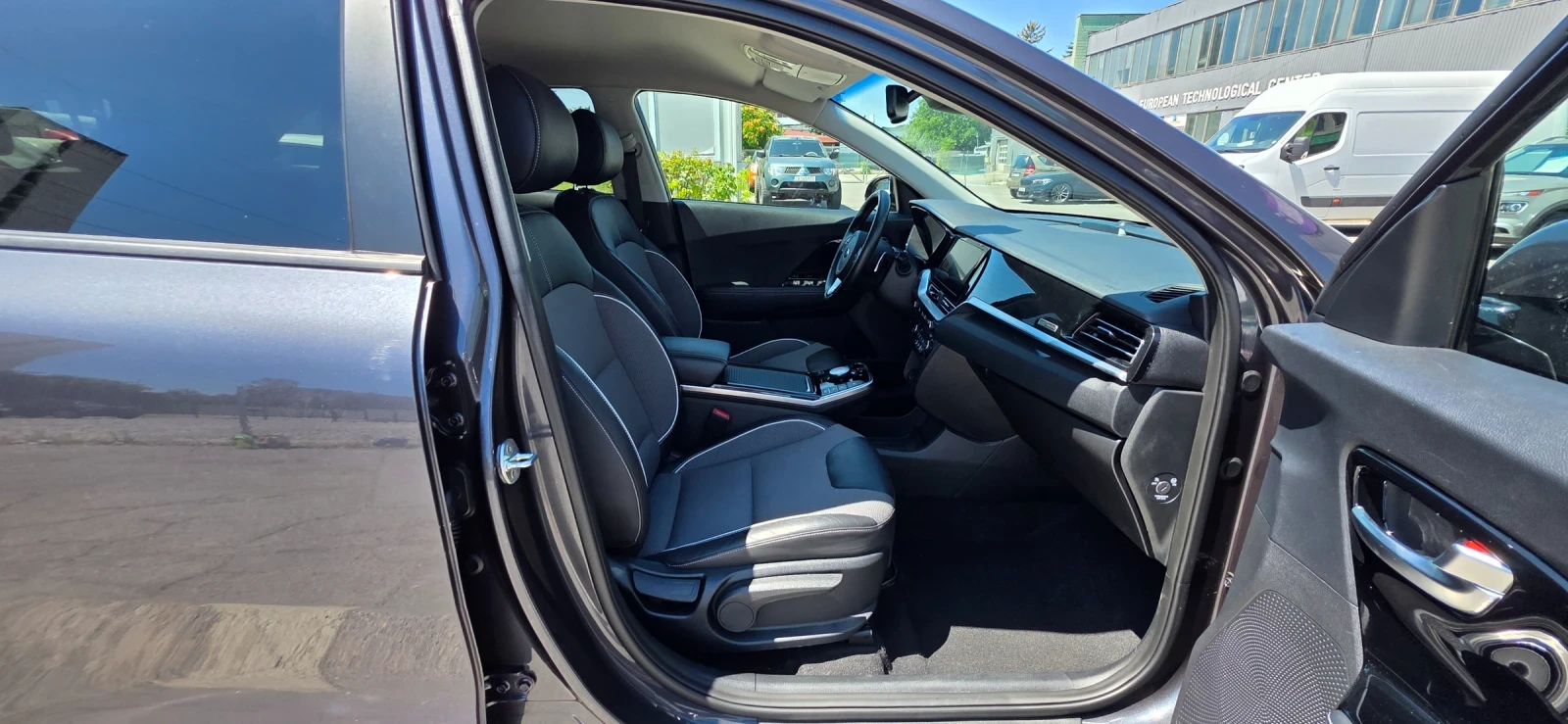 Kia Niro 64kw face-lift ТЕРМОПОМПА, снимка 13 - Автомобили и джипове - 55507214