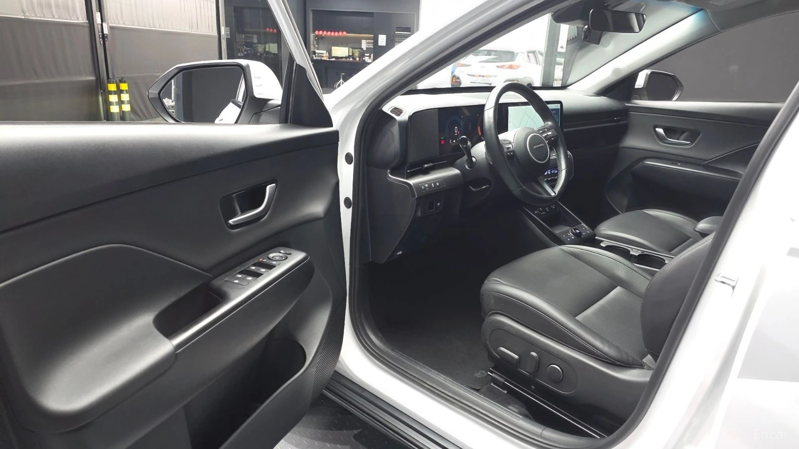 Hyundai Kona SX2 PREMIUM* КОЖА* ОБДУХВ* НАВИ* КАМЕРА, снимка 8 - Автомобили и джипове - 55558738