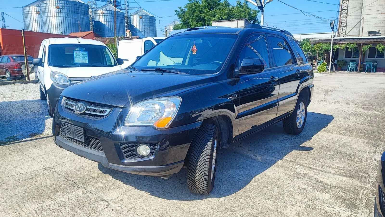 Kia Sportage 2.0i, снимка 3 - Автомобили и джипове - 55637490