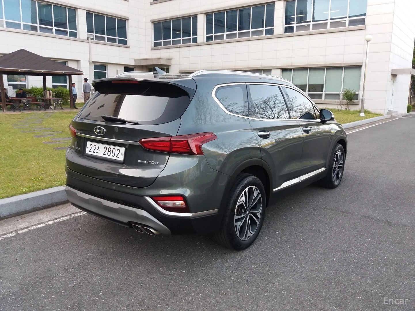 Hyundai Santa fe 4WD* КОЖА* ОБДУХВ* НАВИ* АВТОКРЕДИТ, снимка 2 - Автомобили и джипове - 55677978