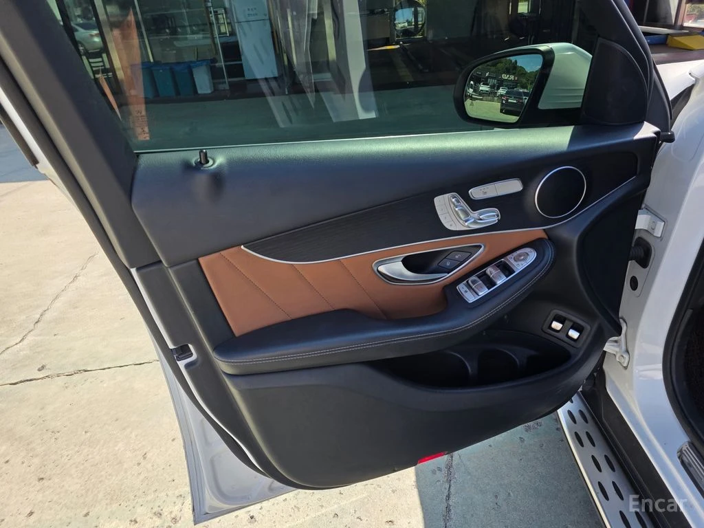 Mercedes-Benz GLC 300 e* COUPE* 4MATIC* AMG LINE* �����* ���������* CAM | Mobile.bg � ����������� 9