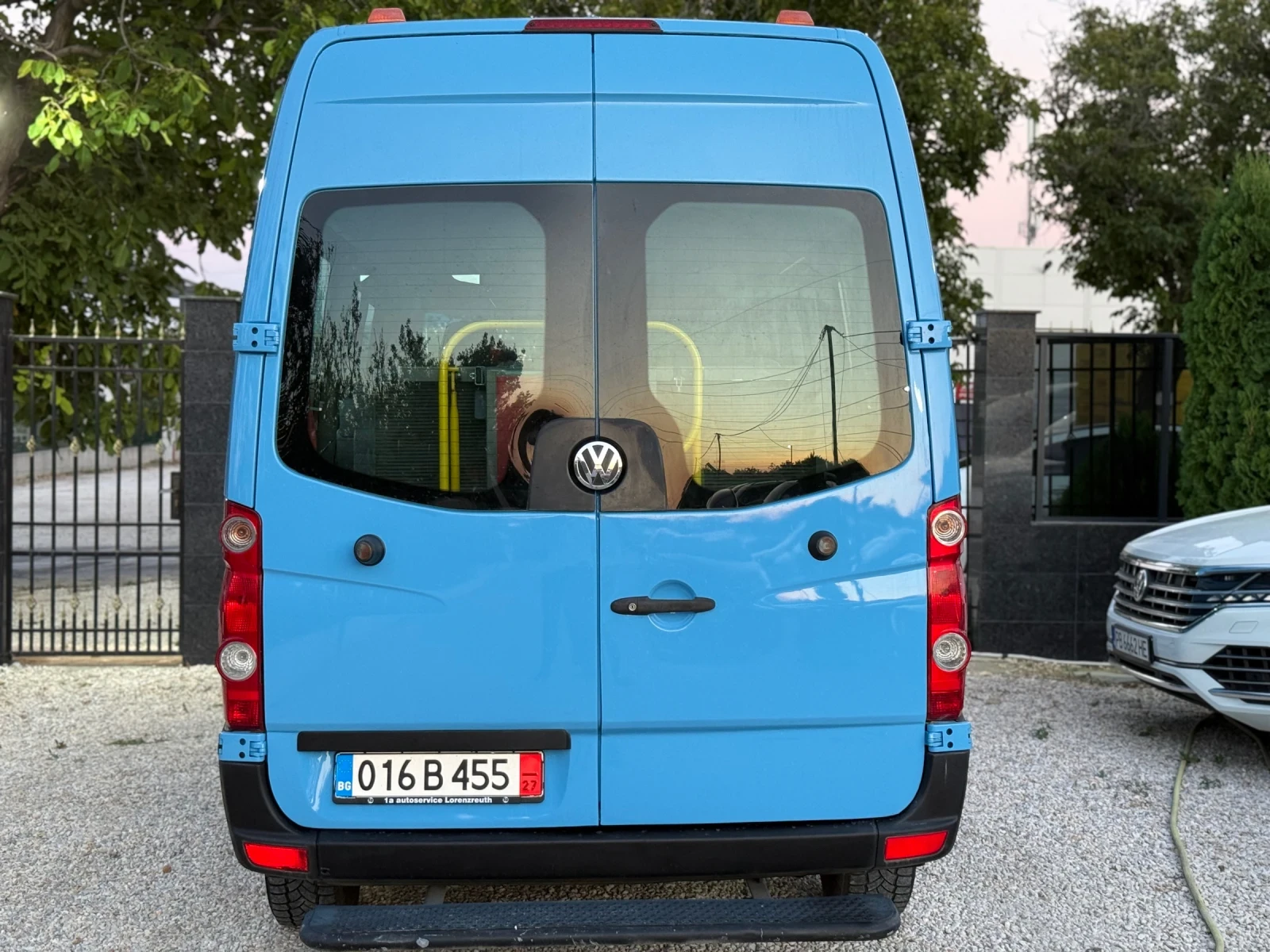 VW Crafter ИНВАЛИДНА РАМПА/КЛИМА/ПЕЧКА, снимка 11 - Бусове и автобуси - 55729708