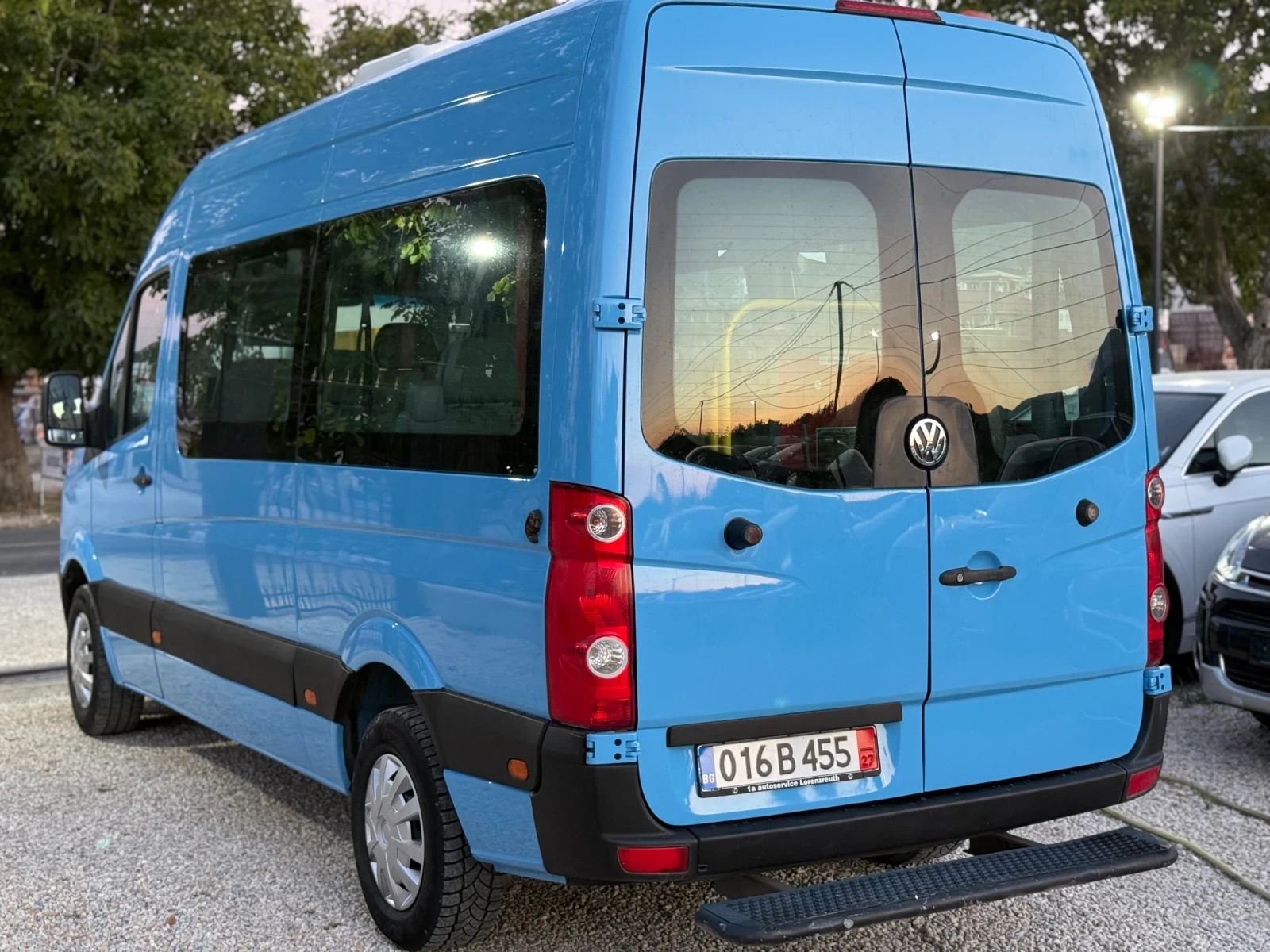 VW Crafter ИНВАЛИДНА РАМПА/КЛИМА/ПЕЧКА, снимка 13 - Бусове и автобуси - 55729708