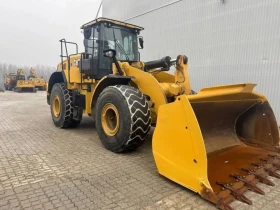 Челен товарач Cat 966-14, снимка 1