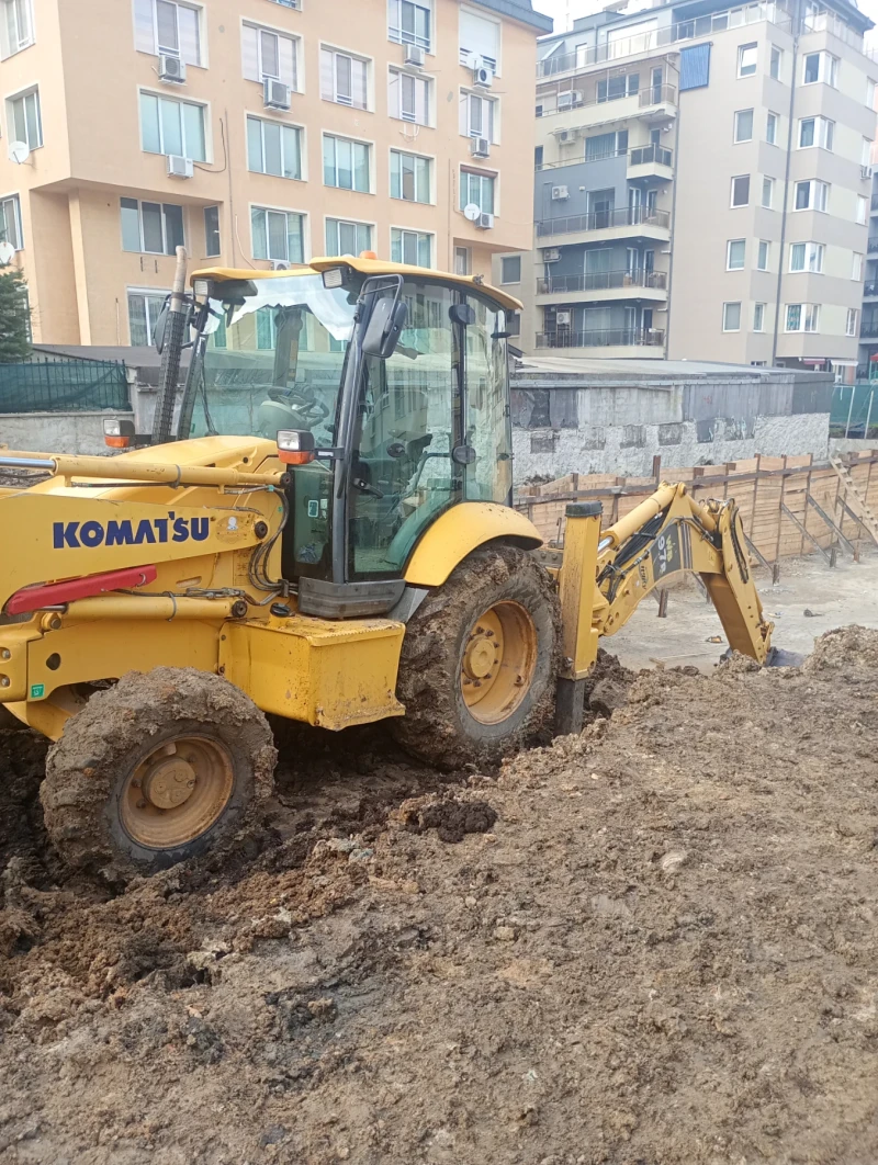 Багер Komatsu WB97R5, снимка 1 - Индустриална техника - 48358597