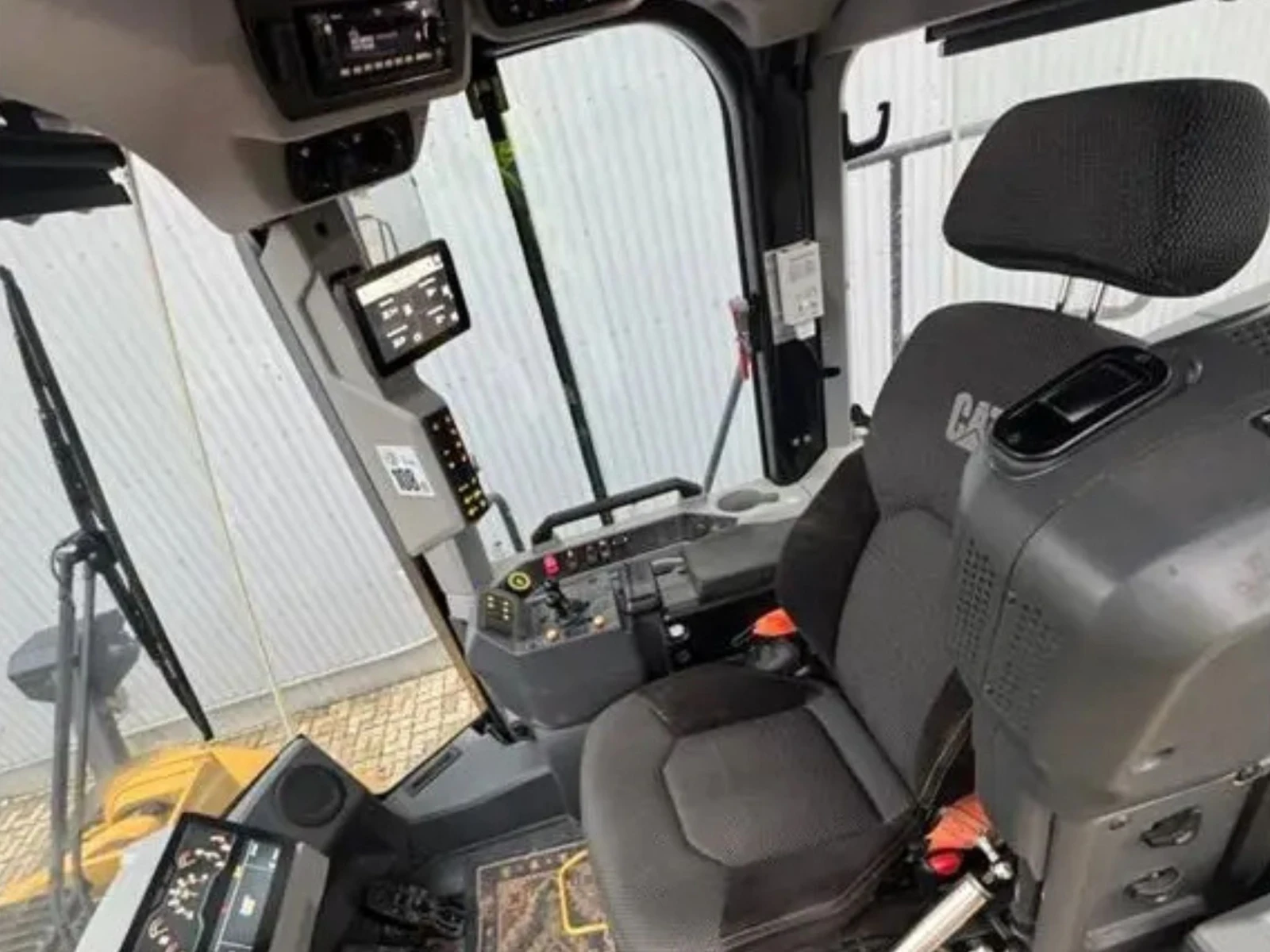 Челен товарач Cat 966-14 - изображение 5