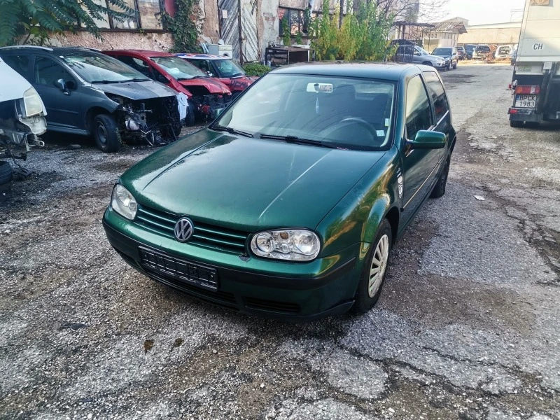 VW Golf 1.4i 75кс, снимка 1 - Автомобили и джипове - 47189698