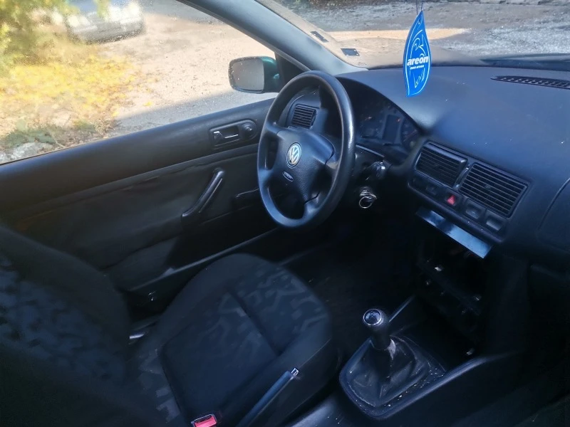 VW Golf 1.4i 75кс, снимка 9 - Автомобили и джипове - 47189698