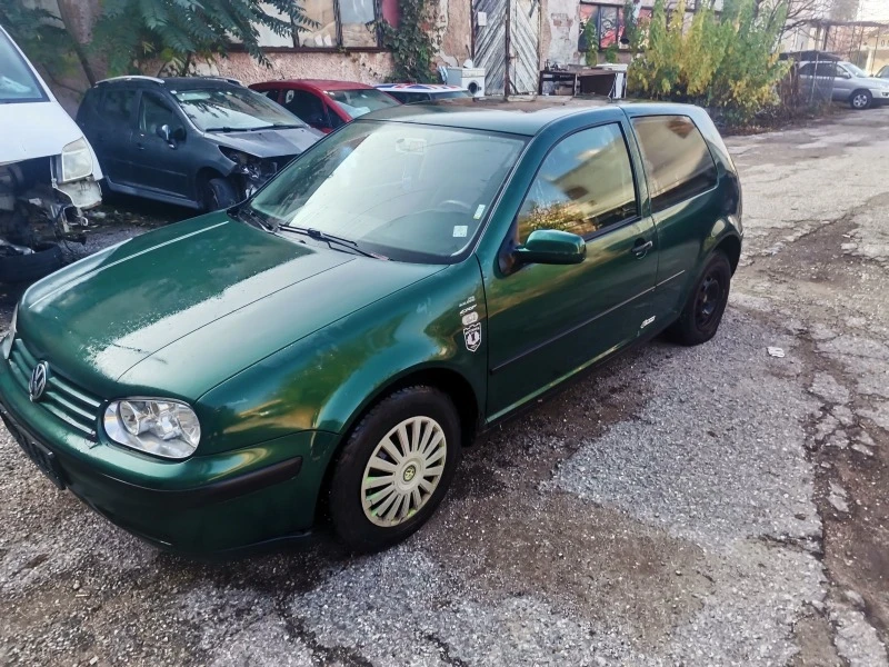 VW Golf 1.4i 75кс, снимка 2 - Автомобили и джипове - 47189698