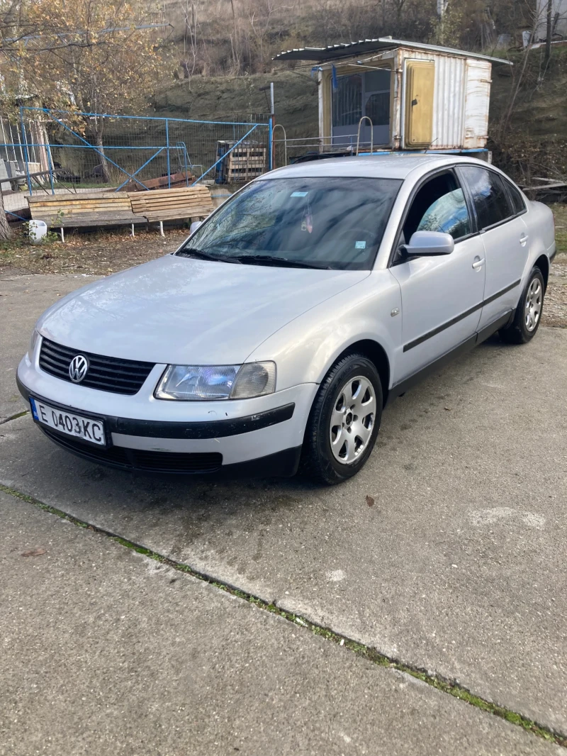 VW Passat, снимка 10 - Автомобили и джипове - 47380235