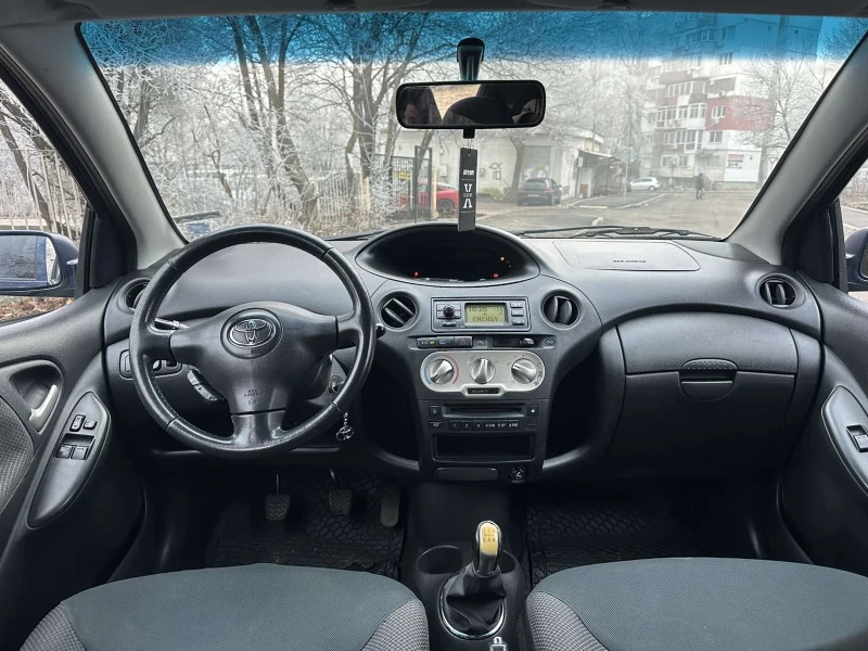 Toyota Yaris 1, 3 VVT-I Бензин, снимка 6 - Автомобили и джипове - 48556988