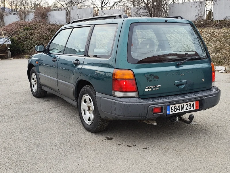 Subaru Forester 2.0i КЛИМА , снимка 4 - Автомобили и джипове - 49523173