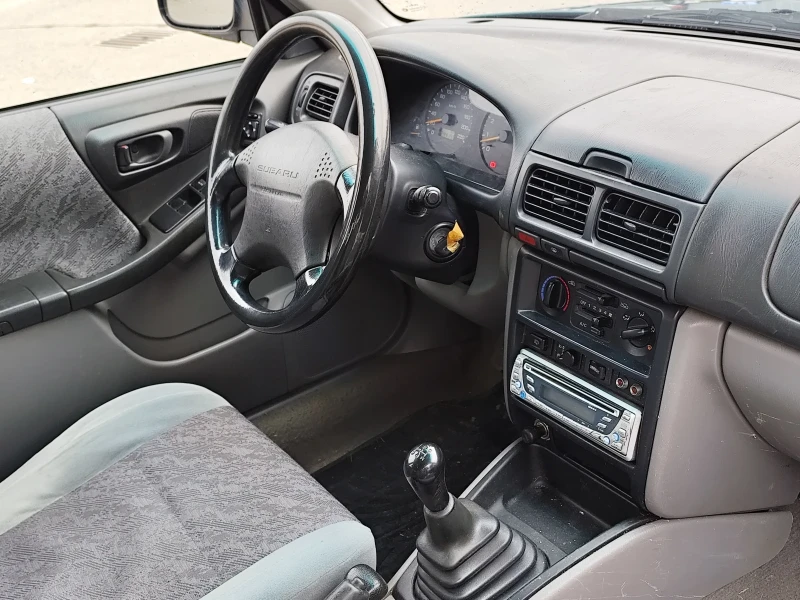 Subaru Forester 2.0i КЛИМА , снимка 5 - Автомобили и джипове - 49442132