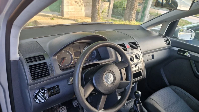 VW Touran 2.0 TDi 136hp На части , снимка 8 - Автомобили и джипове - 50575773