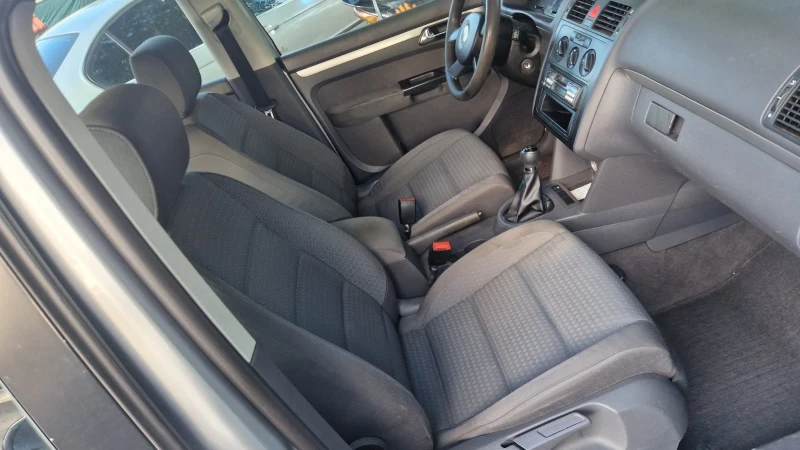 VW Touran 2.0 TDi 136hp На части , снимка 3 - Автомобили и джипове - 50575773
