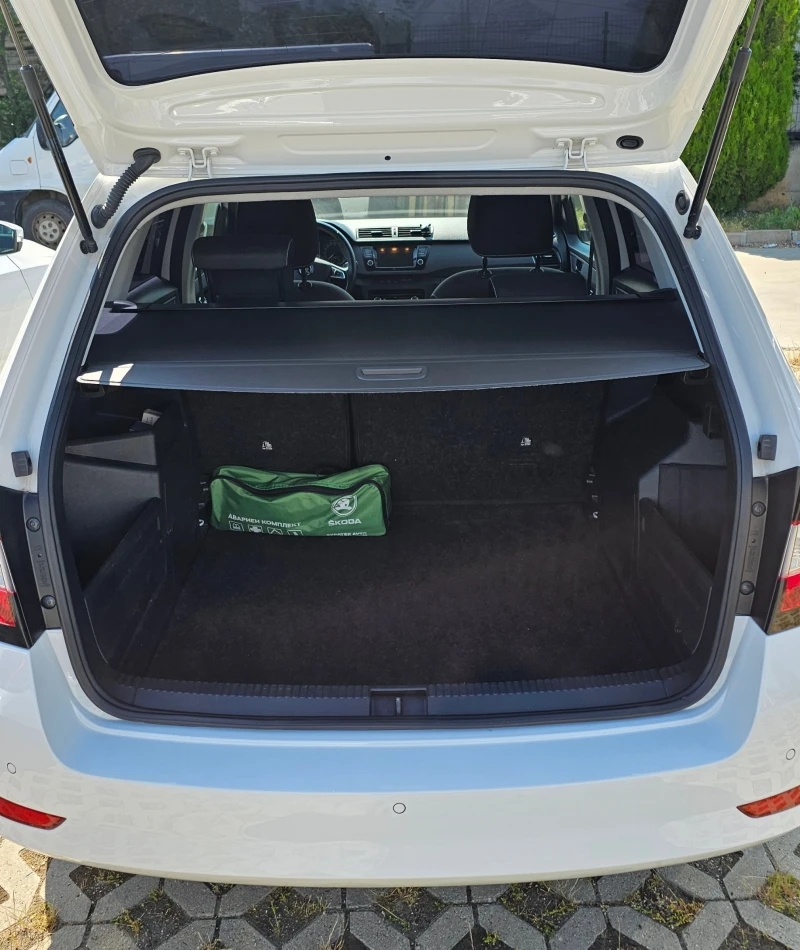 Skoda Fabia 1.0, снимка 6 - Автомобили и джипове - 52732553