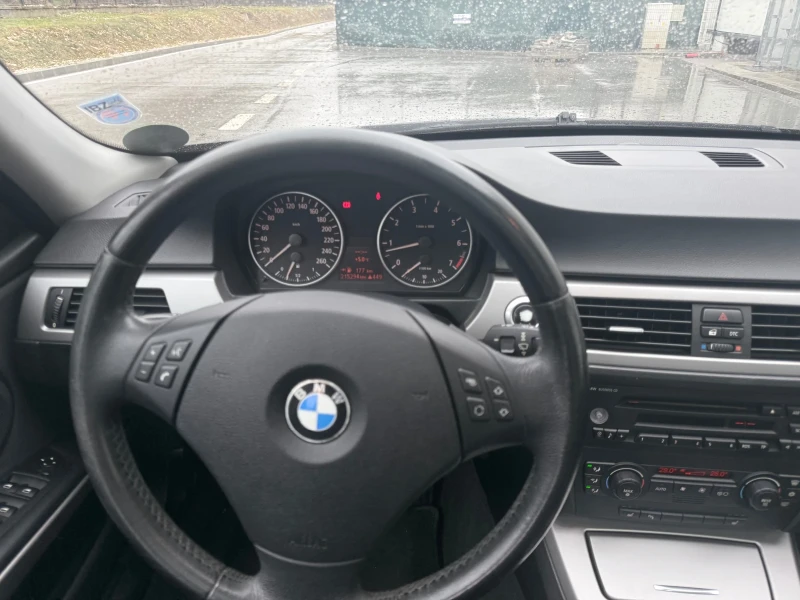 BMW 320, снимка 5 - Автомобили и джипове - 51937520