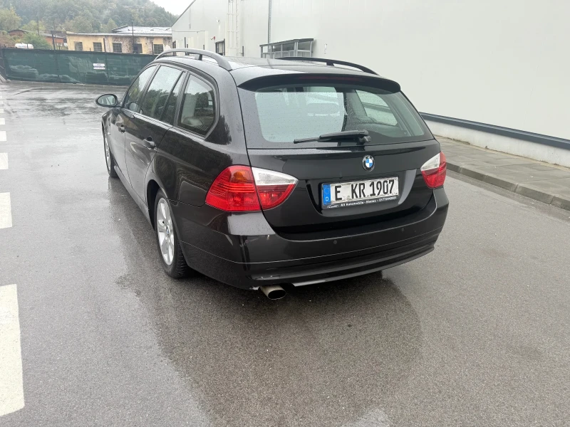 BMW 320, снимка 12 - Автомобили и джипове - 51937520