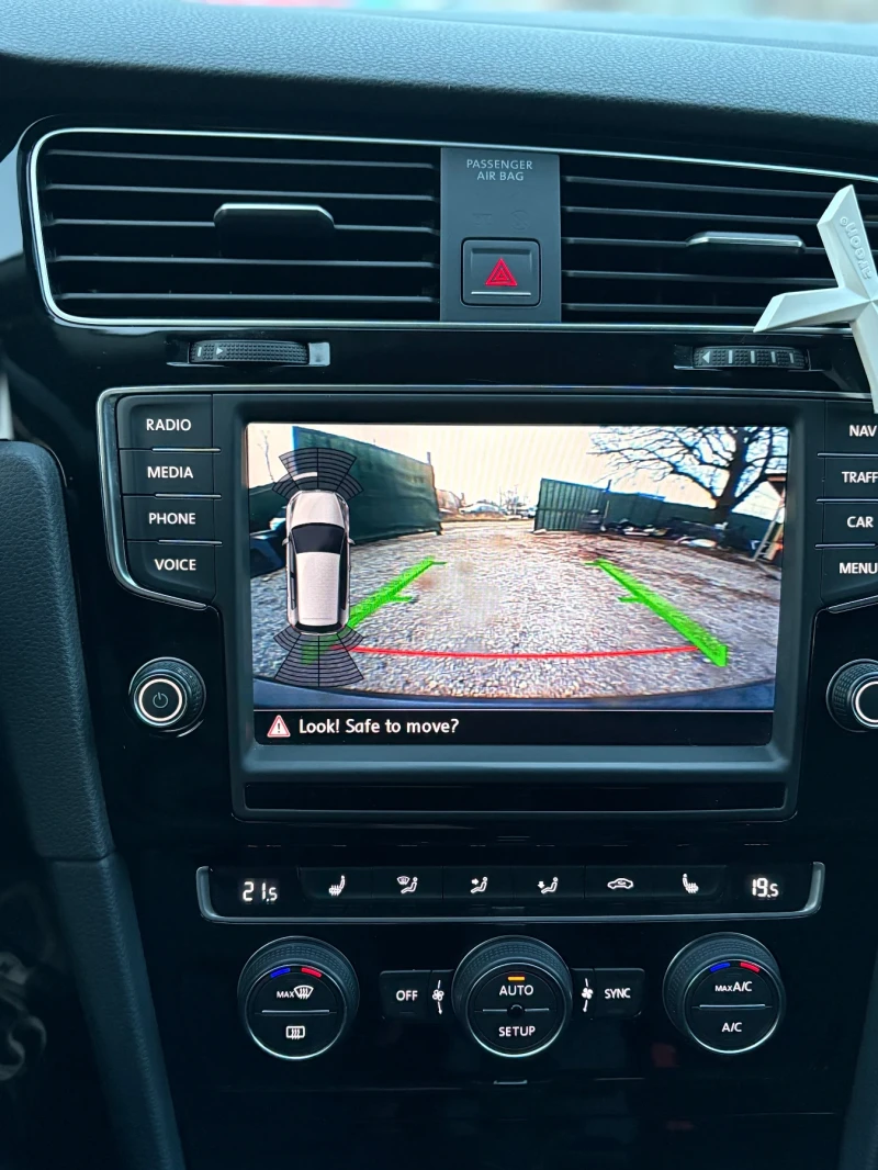 VW Golf 1.4 TSI 140kc., снимка 9 - Автомобили и джипове - 52593903