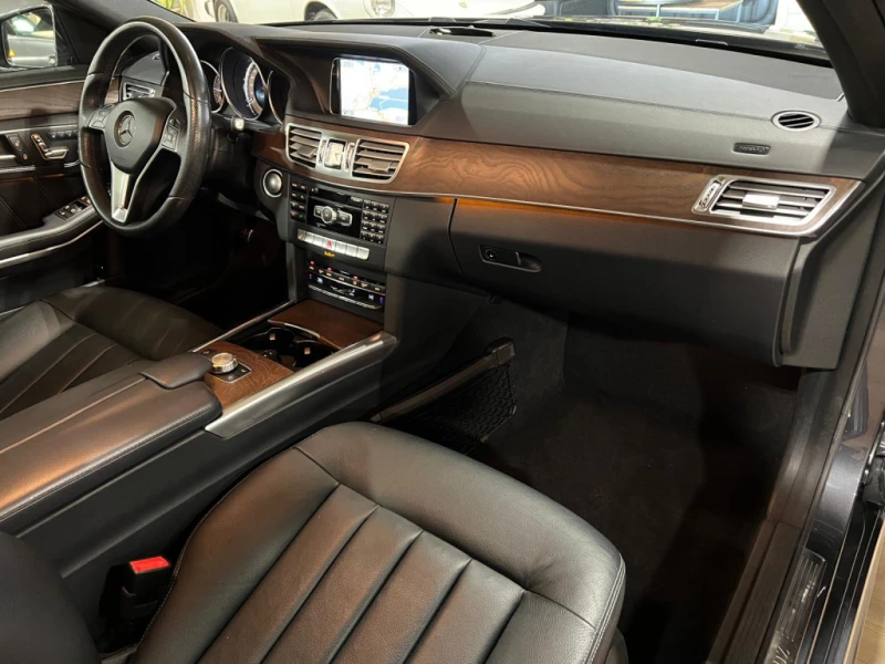 Mercedes-Benz E 400 4Matic, снимка 8 - Автомобили и джипове - 52807112