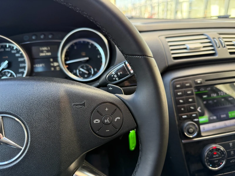 Mercedes-Benz R 350 6 МЕСЕЦА ГАРАНЦИЯ/265к.с. Facelift/Камера, снимка 13 - Автомобили и джипове - 53132819
