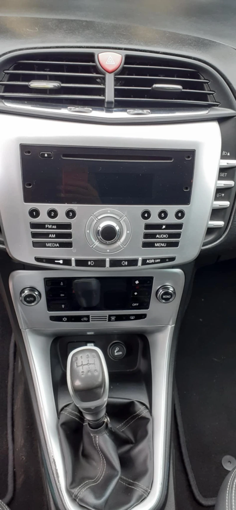 Lancia Delta Multijet, снимка 9 - Автомобили и джипове - 53445845