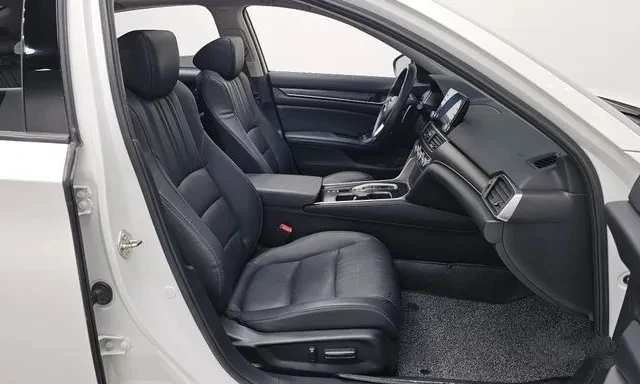 Honda Accord 2.0T - изображение 10