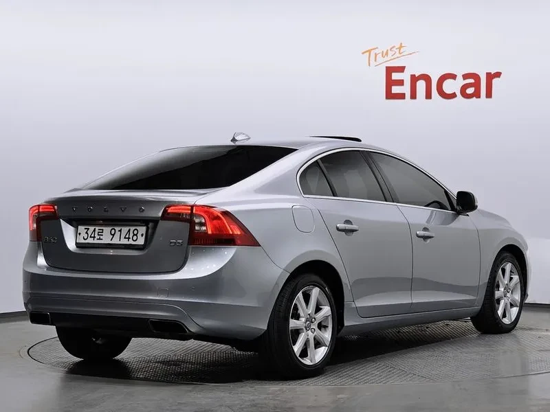 Volvo S60, снимка 2 - Автомобили и джипове - 54326562