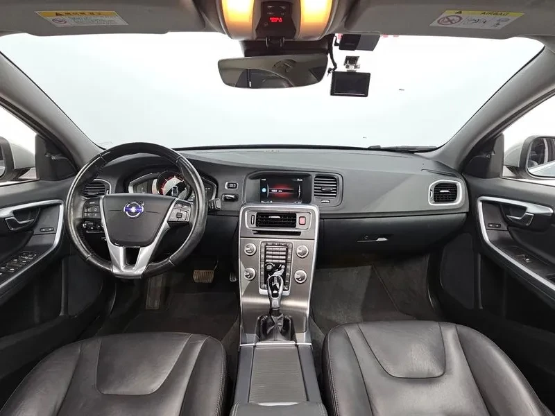 Volvo S60, снимка 7 - Автомобили и джипове - 54326562