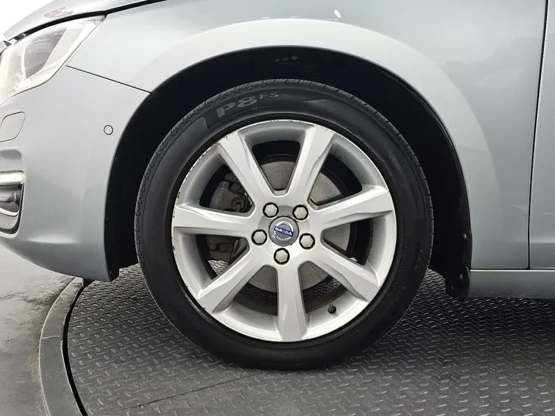 Volvo S60, снимка 5 - Автомобили и джипове - 54326562