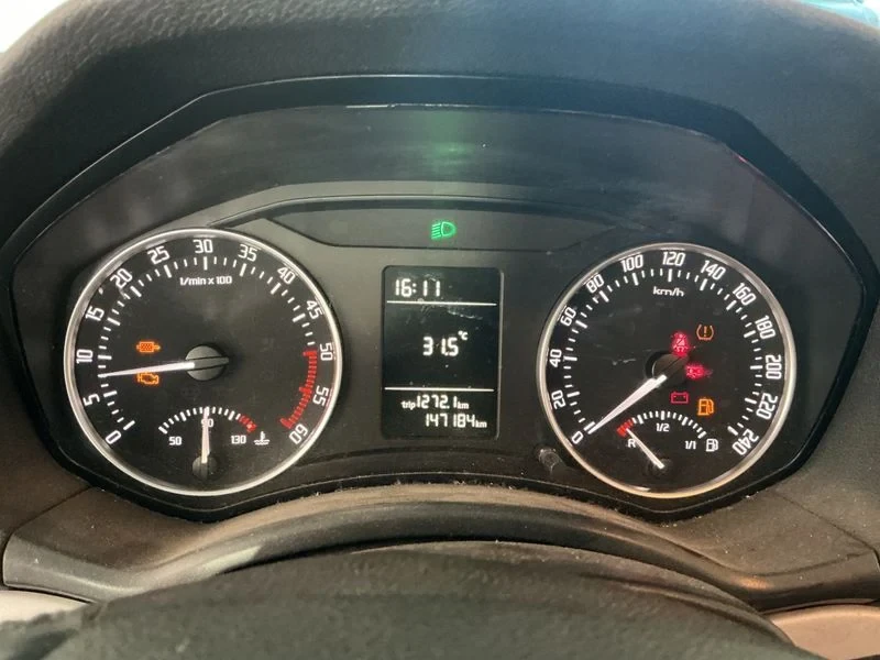 Skoda Octavia 1.6 TDI GreenLine, снимка 4 - Автомобили и джипове - 55467686